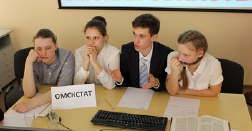 Учащиеся из Нововаршавской гимназии стали победителями Всероссийского школьного конкурса по статистике «Тренд»
